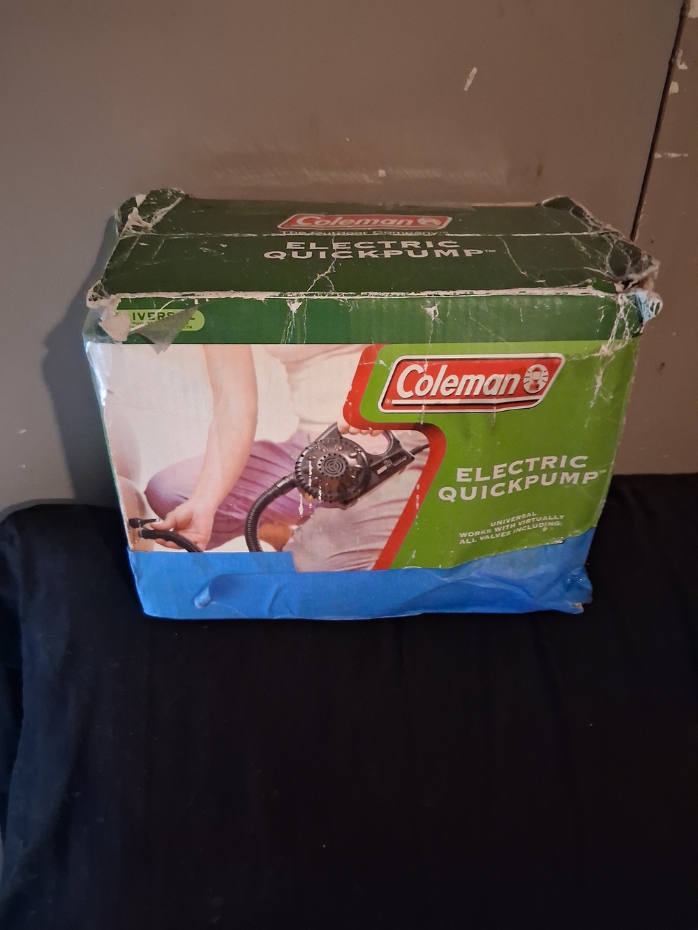 Coleman Electric Quickpump - Green and White Box